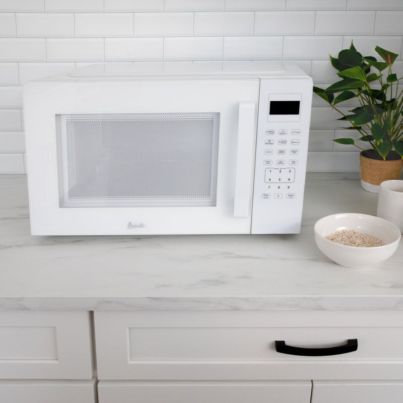 Avanti 1.5 cu. ft. Microwave Oven, in White