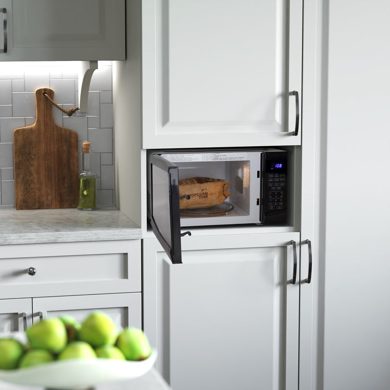 Avanti 0.9 Cu. Ft. Microwave Oven, Digital