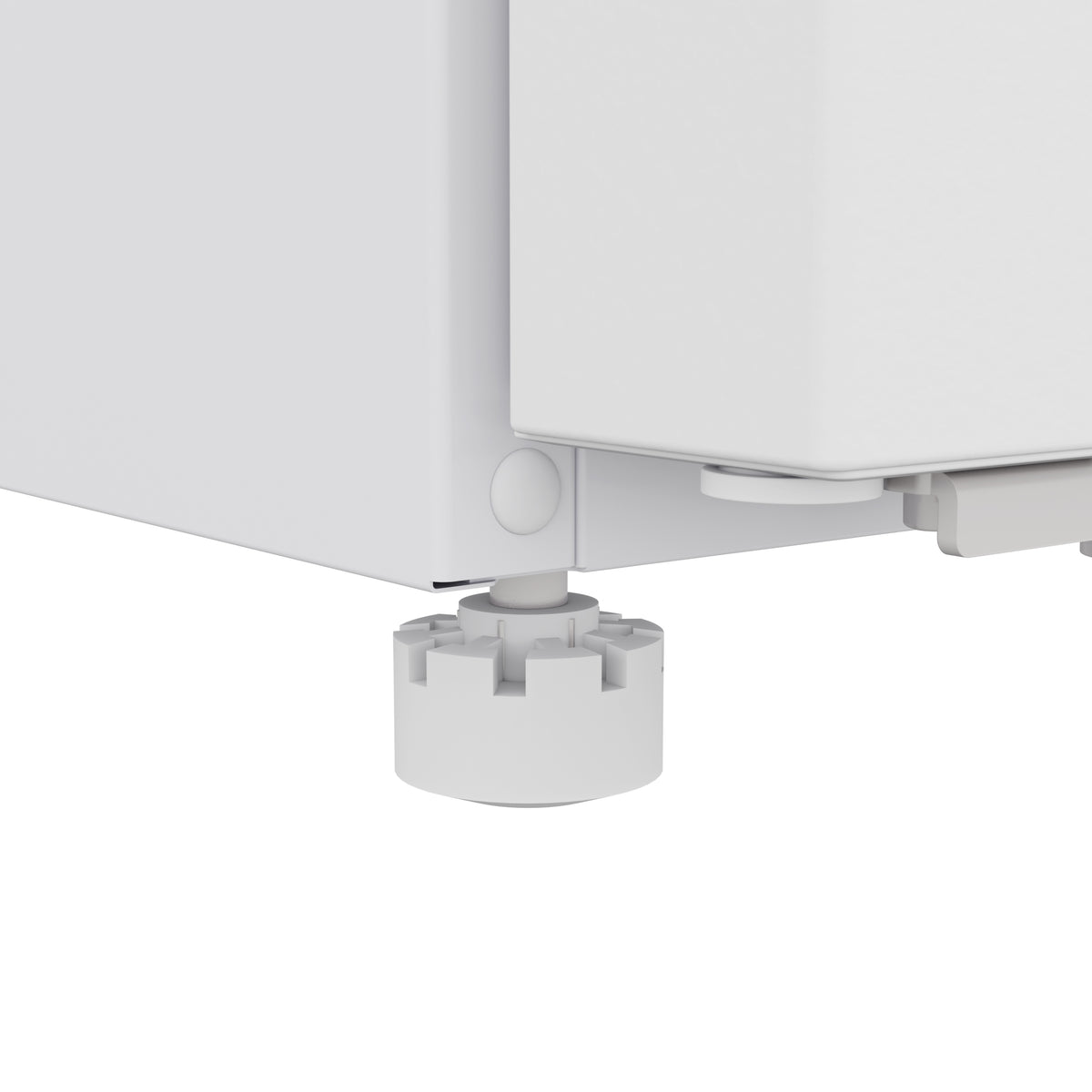 Avanti MaxxSpace Insulation™ Technology Garage-Ready Frost-Free