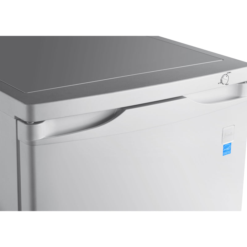 5.8 cu. ft. Vertical Freezer